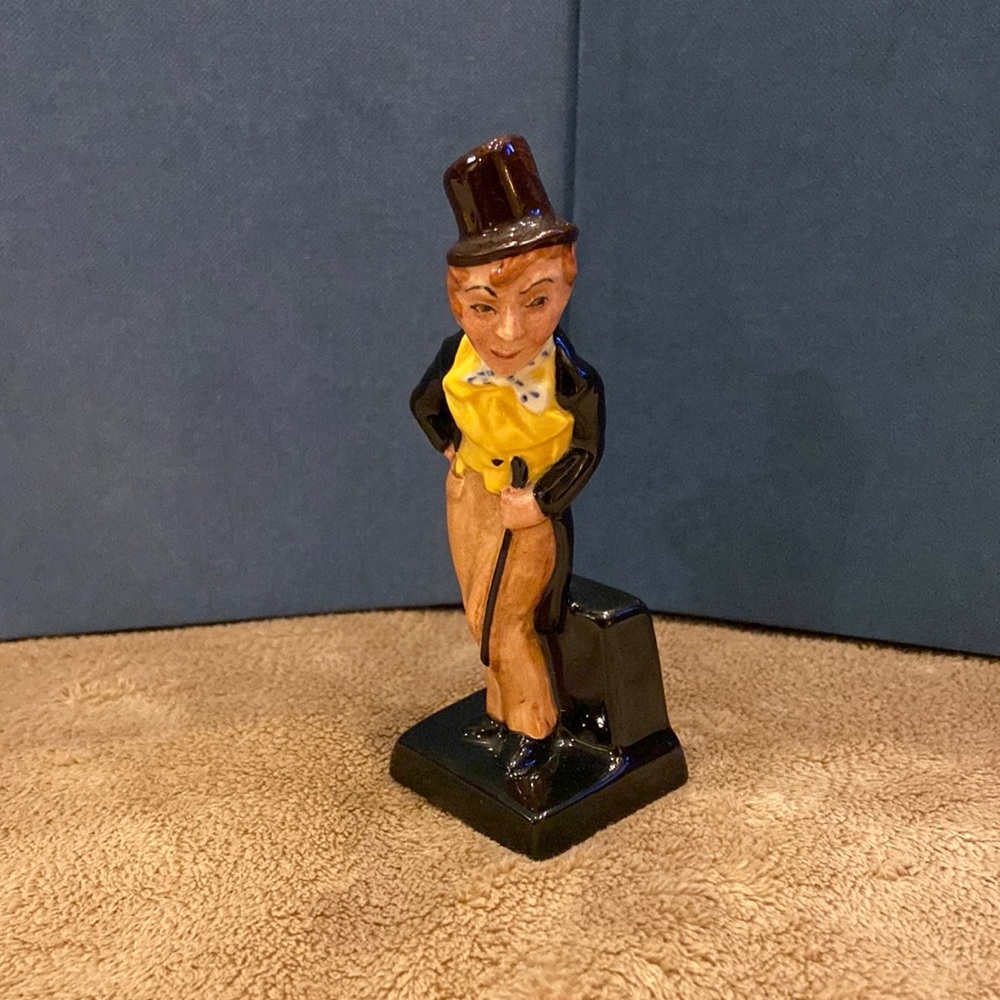 Rare Royal Doulton Dickens porcelain figurine “Dick Swiveller “ 4 1/2” tall